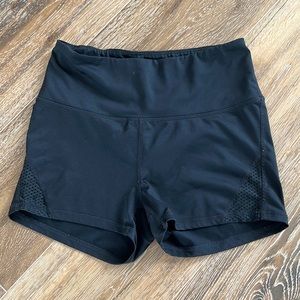 Zella high waist athletic yoga shorts M